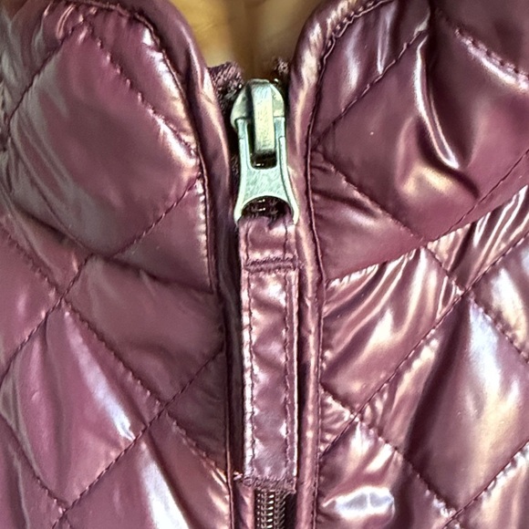 Van Heusen Deep Maroon Quilted Vest - Picture 3 of 8